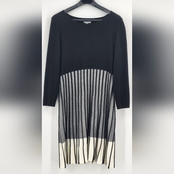 Calvin Klein Dress Size 1X Black Striped Retro Mod 60s Inspired Sweater Knit
