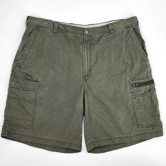 Columbia Green Tactical Cargo Shorts Zipper Pocket Men’s Size 38