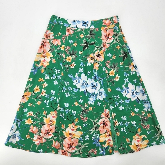 Loft Midi Skirt Size 0 Petite Green Floral Satin Romantic Flowers Fairy Feminine