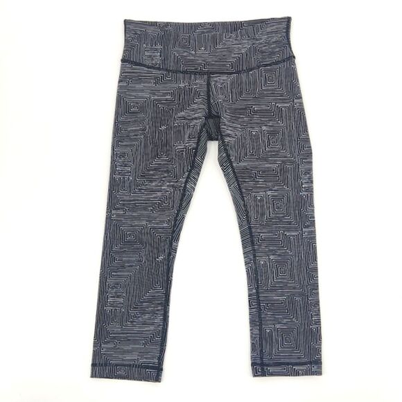 Lululemon Wunder Under Crop Leggings Women’s Size 6 Black White Geometric Print