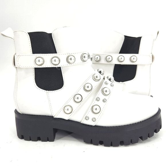 New Nordstrom BP Kora 2 White Ivory Pearls Lug Chelsea Boots Womens Size 6.5